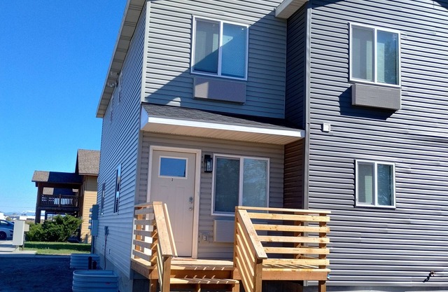 2 Bed 2 Bath Townhome North of Rexburg!