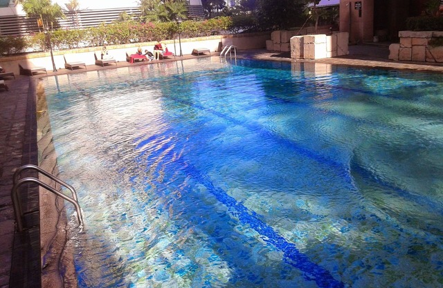 2 bed 2 bath modern city center ground floor apartment. Free wifi, gym and pool