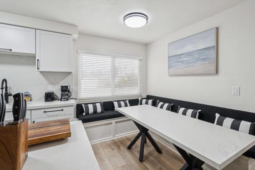 2 Bed Beach Condo #125