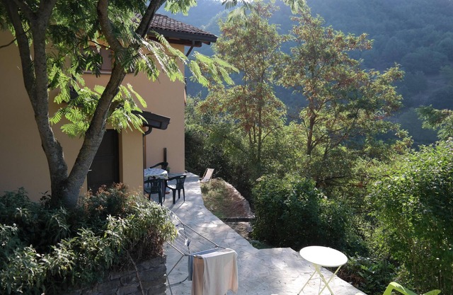 2-Bed Borgo val di Taro Apt w/ Private Terrace