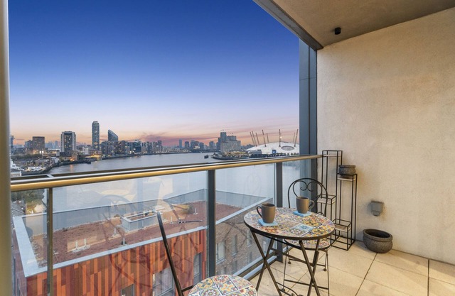 2 Bed | Canary Wharf | Stunning Views
