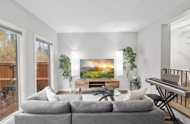 2 Bed | Fenced Backyard | Near Parks