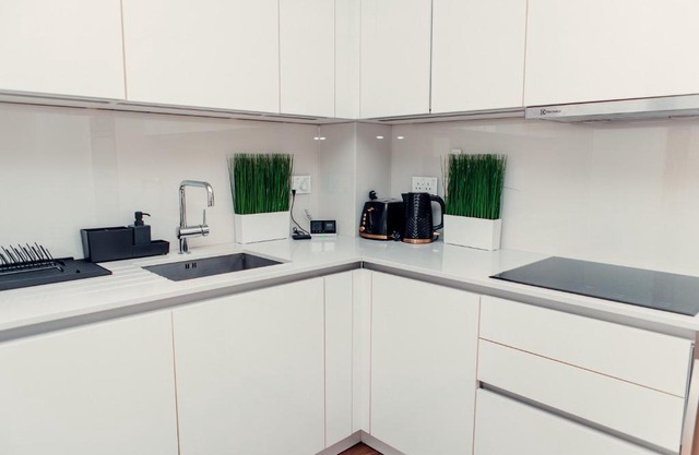 2 Bed Flat London