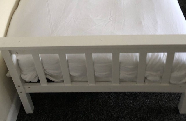 2 bed house sleeps 5 -7 full house with parking