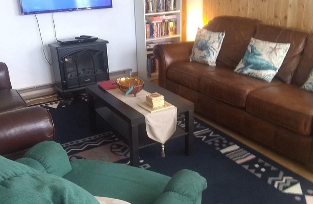 2-Bett-Ferienhaus mit Meerblick, nur wenige Schritte vom Strand entfernt, tolles Schwimmen und Strand für Kinder