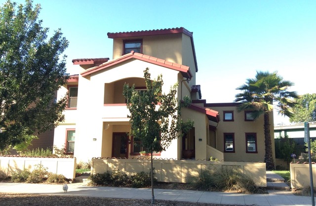 2 Bed Villa heart of Downtown
