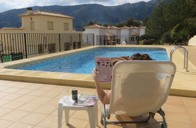 2-Bett-Villa, Wi-Fi, Klimaanlage, Pool, herrlicher Blick talabwärts bis zum Meer