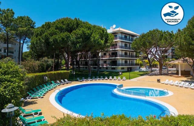 2-Bed w/ Pool 500m from Falésia Beach