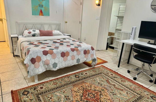 2-bedroom, 1 Bath apartment in gorgeous Roslyn with backyard & Playground