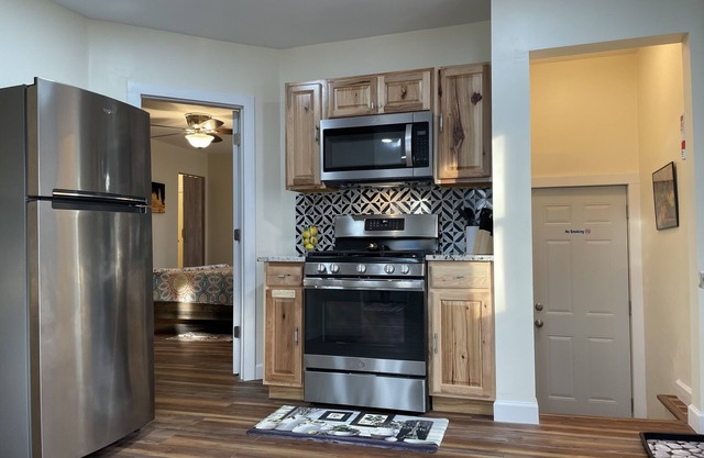 2 Bedroom 1 Bath Modern And Cozy Vacation House