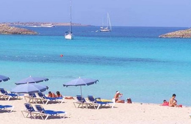 2 Schlafzimmer 1. Stock Wohnung in Mar De Cristal 100 Meter vom Strand entfernt,
