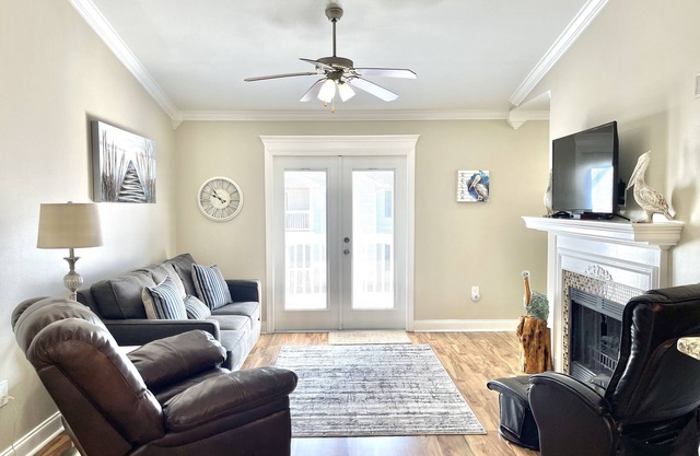 2 bedroom 2 bath condo located approximately 4 miles from beach
