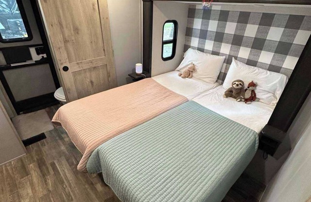 2-bedroom 2- Bath with Loft camper in charming Gadsden with Wi-Fi, AC, and pool.