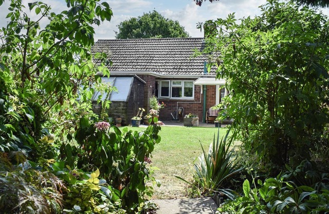 2 bedroom accommodation in Summerfield View