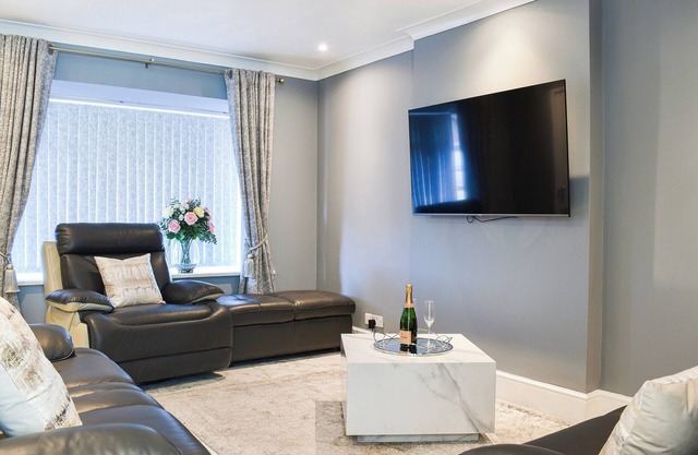 2 bedroom accommodation in Ingleby Barwick