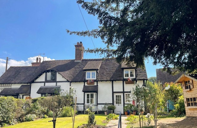 2 bedroom accommodation in Stoke-on-Trent