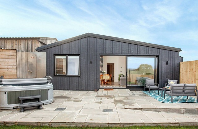 Luxurious converted barn in the stunning countryside near Widemouth Bay and Bude on a working farm.