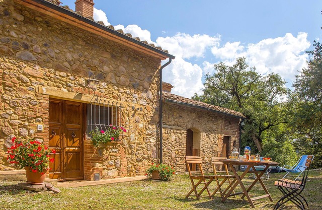 2 Zimmer Unterkunft in Monticiano SI