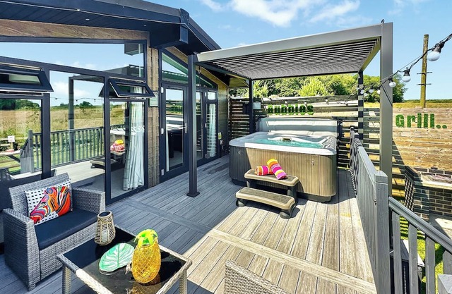 This luxurious and contemporary two-bedroom lodge lives up to it’s name when it comes to the view.