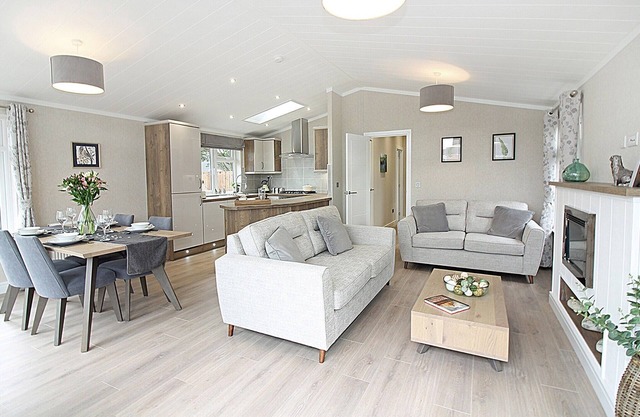 2 bedroom accommodation in Dartmouth