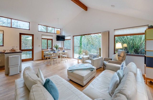2 bedroom accommodation in Branscombe