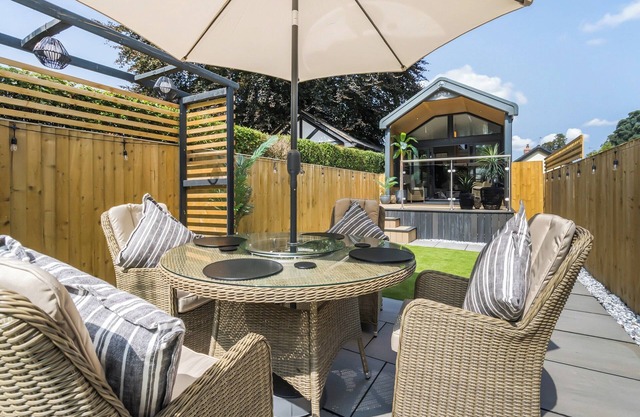 2 bedroom accommodation in Chirk, near Llangollen