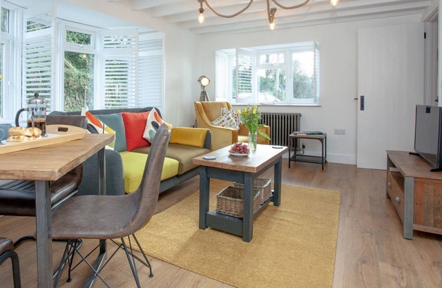 2 bedroom accommodation in Wembury, near Newton Ferrers and Noss Mayo