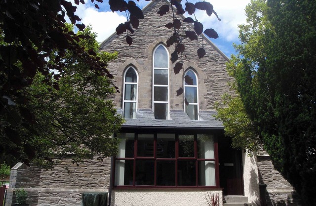 2 bedroom accommodation in Staveley
