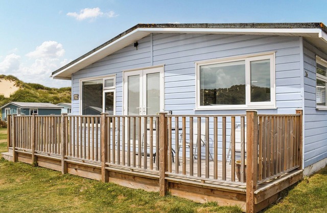 2 bedroom accommodation in Hayle