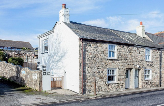 2 bedroom accommodation in Lelant