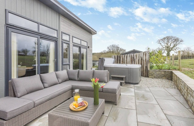 2 bedroom accommodation in Roadford Lake, near Launceston