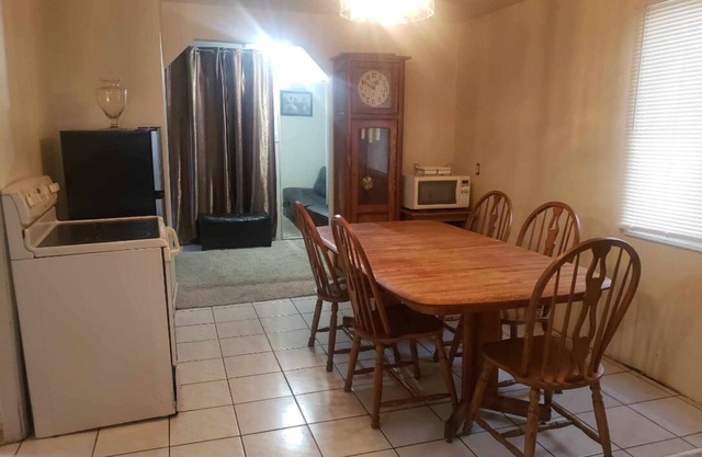 2 Bedroom apartment in time for the solar eclipse!