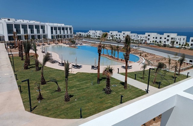 2 Bedroom apartment by the pool