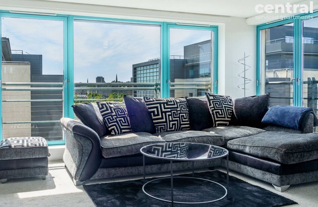 2 Bedroom Apartment by Central Serviced Apartments - City Quay