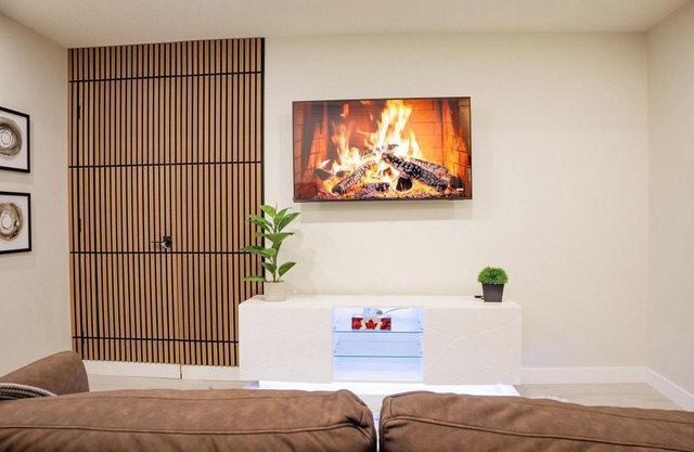 2-bedroom apartment in lovely quiet neighborhood in Calgary with WiFi