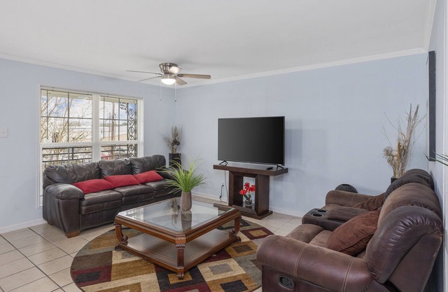 2 Bedroom apartment in Iowa, La #3