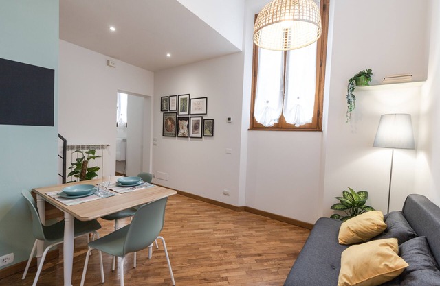 2 Bedroom Apartment in Florence