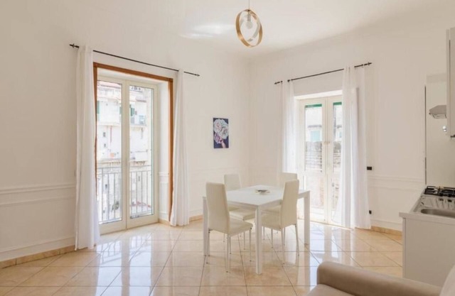 2 Bedroom Apartment in Naples