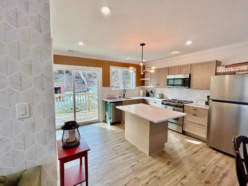 2 Bedroom Apartment in SONO!