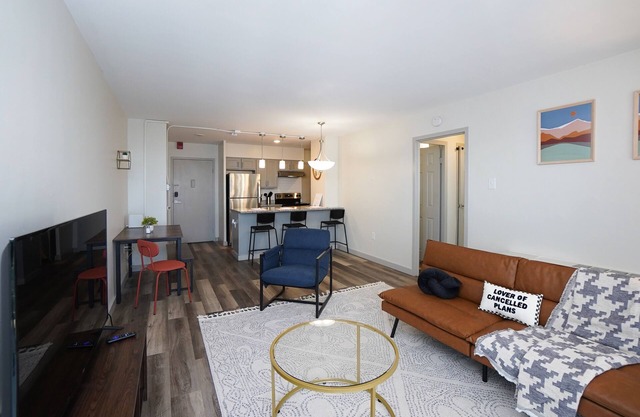 2-bedroom apartment in Midtown Memphis with AC, fitness room