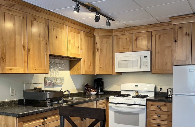 2 Bedroom Apartment in Paradise