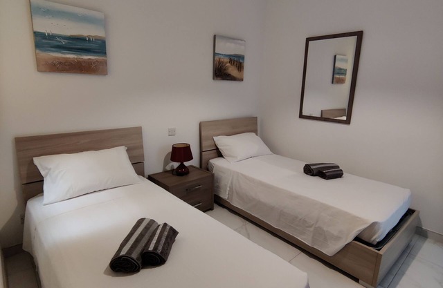 2-bedroom apartment in charming Ghajnsielem
