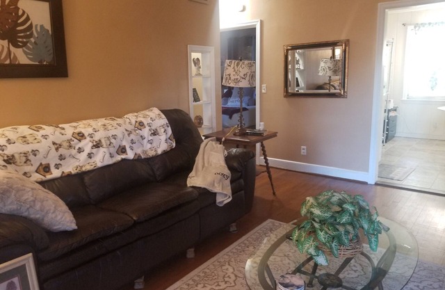 2-bedroom apartment near Fort Jackson in a quiet cul-de-sac. Columbia SC