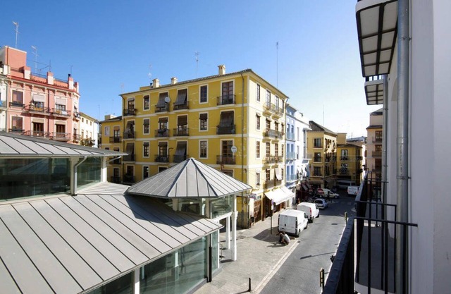 2 Bedroom Apartment with balcony. Old Town. Valencia. MS2
