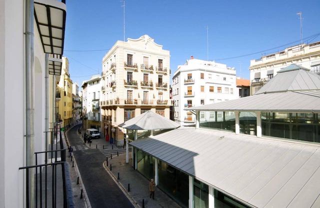 2 Bedroom Apartment with balcony. Old Town. Valencia. MS4