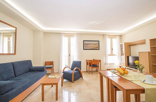 2 Bedroom apartment with balcony. VIV 22
