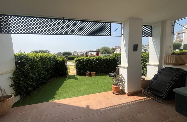 2 bedroom appartment in a beautiful Golf resort, 20 min from great beaches,