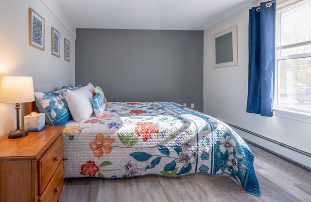 2 Bedroom Apt B Free Breakfast Main Street