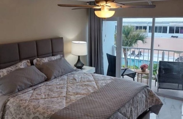 2 Bedroom Apt overlooking harbour