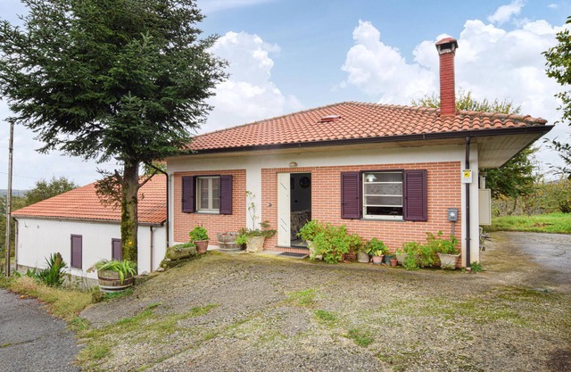 Schönes Haus in Chiaravalle mit Küche